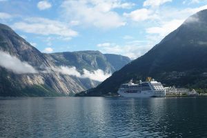 Из Киева к норвежским фьордам за 68 евро туда-назад (для WDC)
